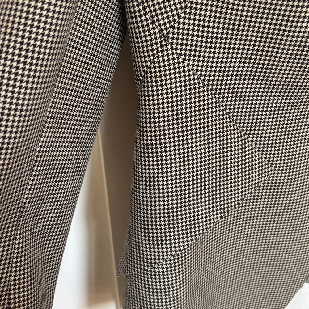 Alexander McQueen. Stunning Houndstooth Blazer. Impeccable like new condition. - Picture 3 of 16